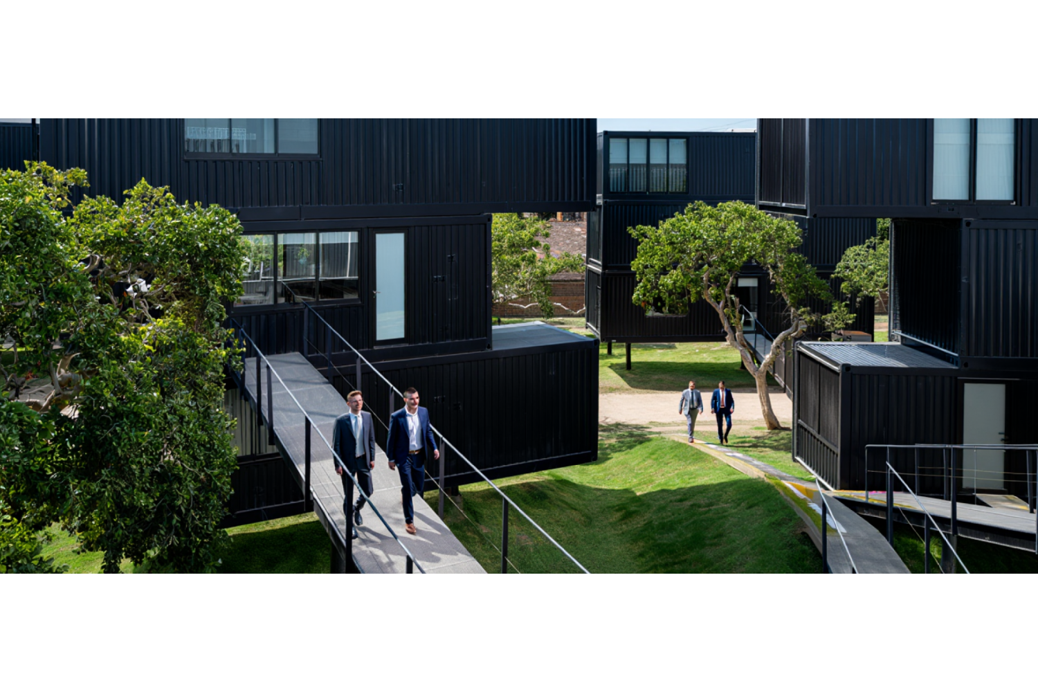 Офисы из блок-контейнеров: особенности проектирования и использования