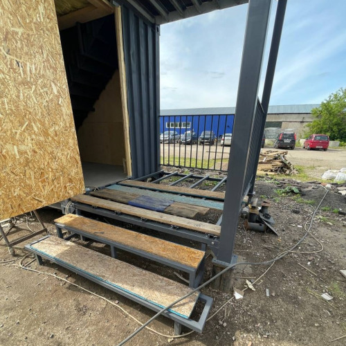 Шоурум-офис 40 футов "Премиум 40": просторное решение для бизнеса